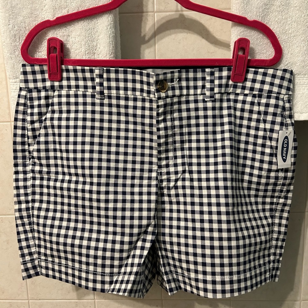 Old navy shorts nwt size 14